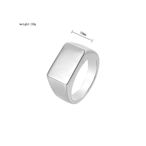 Macro shot of silver polished rectangular signet ring showing 10mm width and 10g weight