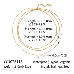 Tableau des tailles détaillé pour collier triple épaisseur plaqué or 18K avec pendentif zircon