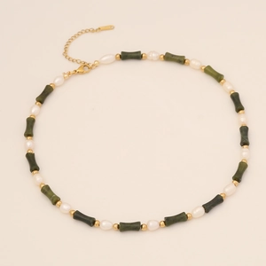 Bamboo-style necklace with green natural stones, pearls, and gold-plated stainless steel