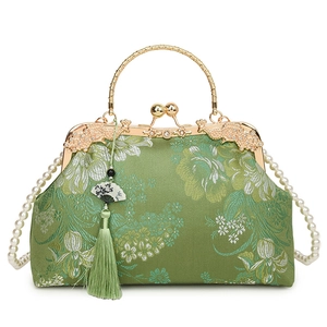 Sac à main brodé vintage en soie florale verte avec bandoulière en perles
