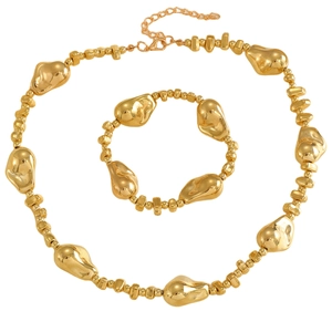 Ensemble de bijoux dorés avec perles baroques irrégulières, collier et bracelet femme