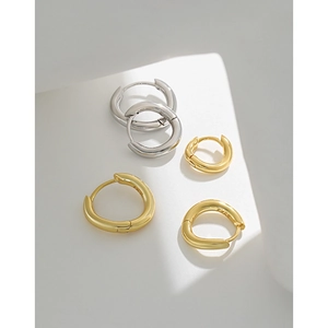 Minimalist S925 sterling silver hoop earrings in gold and silver finish, high quality design
