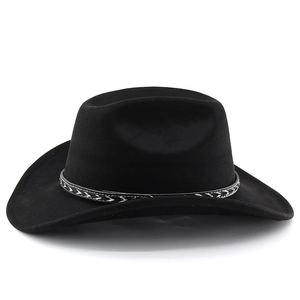 Dettaglio del cappello da cowboy nero in scamosciato con nastro intrecciato bianco e nero