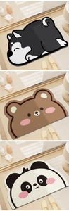 Détail des tapis de bain animaux avec des formes de husky, d'ours et de panda pour la maison