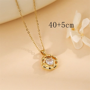 Detailed view of heart pendant necklace with dimensions 40+5cm on beige background