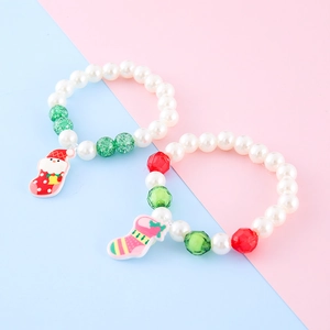 Kinder Weihnachts-Perlenarmband Set mit Weihnachtsmann- und Strumpfanhängern