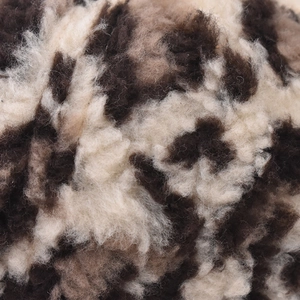 Outdoor leopard print corduroy baseball cap featuring soft plush fabric for winter warmth