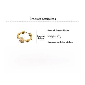 Detailed view of floral zircon ring with copper material and 1.7g weight specifications