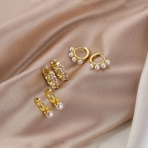 Artificial Pearl Hoop Earrings 18K Gold Plated Copper Micro Pave Zircon Baguette Cut French Style For Women Elegant Huggie Jewelry