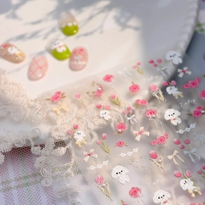 Stickers à ongles floraux avec roses roses tulipes et motifs bichon avec perles