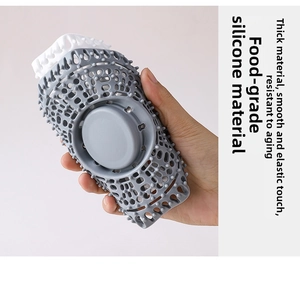Dettaglio del filtro per lavandino in silicone alimentare flessibile anti-intasamento