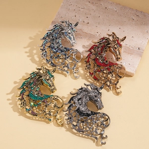 Retro hollow horse head brooches with colorful rhinestones in four vintage finishes