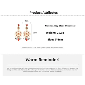 Détail des boucles d'oreilles attrape-rêves rouges avec dimensions et matériaux