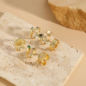 Vintage 14K Gold Plated Copper Flower Open Ring For Women Unique Design Zirconia Petal Adjustable Finger Ring Jewelry Gift