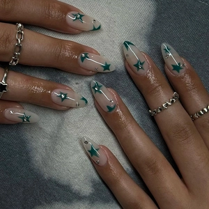 Almond Press On Nails Army Green Star Pattern With Tiny Rhinestones Long Pointed Artificial Nails For Women Simple Chic Ins Style