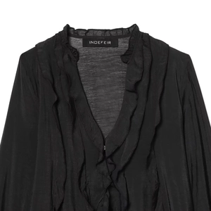 Blouse élégante noire à manches longues avec col en V, volants et style français féminin