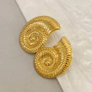 Vintage 18K gold plated conch shell woven earrings with spiral geometric design