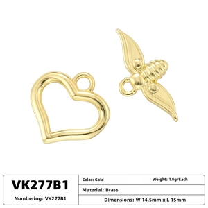 Detail view of 18K gold plated brass heart charm and bee toggle with size 14.5x15mm