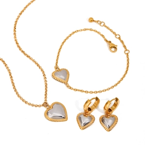 18k gold plated heart jewelry set with necklace, bracelet and earrings in bicolor design