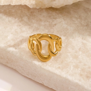Minimalist gold oval link ring made of stainless steel with a bold geometric chain design