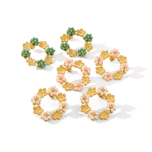 Blumenohrringe aus 18K vergoldetem Edelstahl mit bunten Perlen für Damen