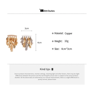 Detailed size chart and specifications for metallic leaf tassel earrings in gold and silver