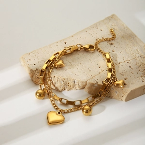Bracelet double couche en acier doré 18 carats avec pendentif cœur sur pierre