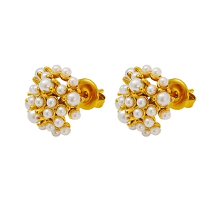 Chic 18k gold stainless steel stud earrings with clustered pearls for a modern minimalist look