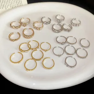 Adjustable zircon flower and pearl ring set for women in gold and silver plating