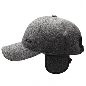 Winter-Baseballkappe für Herren aus grauer Wolle mit Ohrenklappen und Croatia-Patch