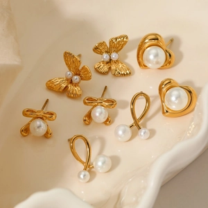 Parure de boucles d'oreilles dorées en acier inoxydable avec perles et nœuds papillon