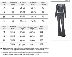 Tableau des tailles pour l'ensemble haut à manches longues et pantalon à pois ajusté