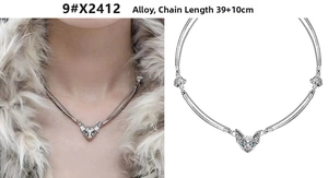 Detail of Sphinx cat pendant necklace with a 39+10cm adjustable alloy double chain