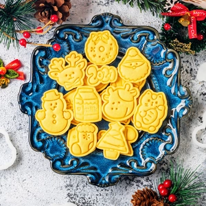 Christmas Three Dimensional Cartoon Cookie Mold Eco Friendly PLA Plastic DIY Baking Embossing Cutters Japanese Style Holiday