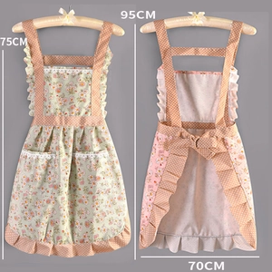 Floral orange-pink kitchen apron with lace trim and dual front pockets, 75cm long