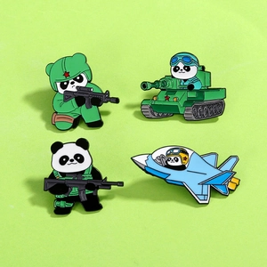 Broches En Émail Panda De Dessin Animé Militaire Alliage De Zinc Tank Avion Chasseur Soldat Insigne Pins Cadeau