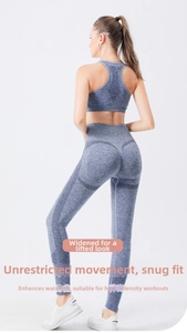 Détail du legging sans couture bleu chiné à taille haute et texture tricotée respirante