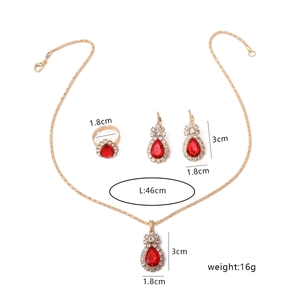 Detailed size specifications for red teardrop jewelry set including necklace and earrings
