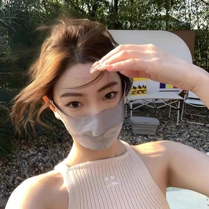 Mulberry Satin Sun Protection Face Mask Breathable UV Protection Adjustable Straps For Outdoor Summer