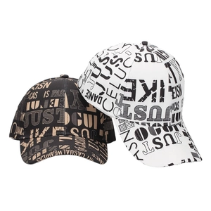 Streetwear graffiti letters baseball cap set in black and white canvas for men and women
