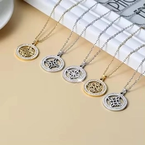 Collier Pendentif Nœud De Sorcière En Acier Inoxydable Avec Zircone Cubique Nœud Celtique Rond Évidé Amulette Wicca