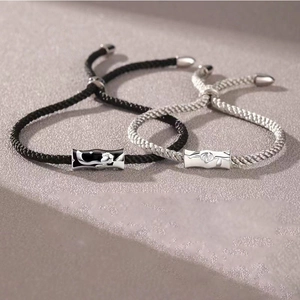 Braccialetti di coppia intrecciati a mano con ciondoli a rosa per uomo e donna in argento e nero