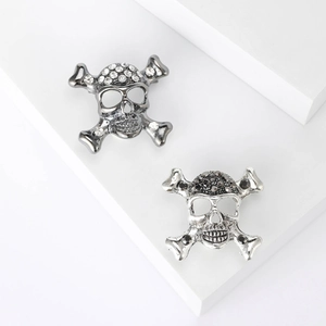 Retro Skull Crossbones Brooch Pin Alloy Rhinestone Halloween Costume Suit Accessory Punk Gothic Jewelry For Women Men
