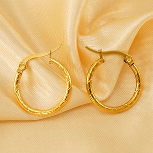 Classic 18K gold plated titanium steel hoop earrings with spiral twisted rope texture