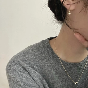 Elegant 925 sterling silver gold-plated jewelry set with heart necklace and petal earrings
