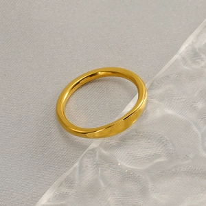 Polished Plain Band Ring 18K Gold Plated Stainless Steel Minimalist Light Luxury Fashion Accessory For Women