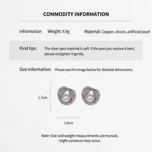 Vue détaillée des boucles d'oreilles perles et zircons avec dimensions et spécifications