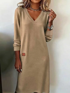 Detailed view of khaki V-neck knitted maxi dress with brown patch decoration