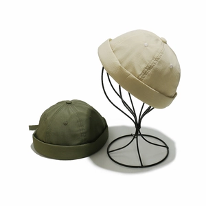 Armeegrüne und beige Miki-Hüte aus schnelltrocknendem Stoff mit verstellbarem Gurtband
