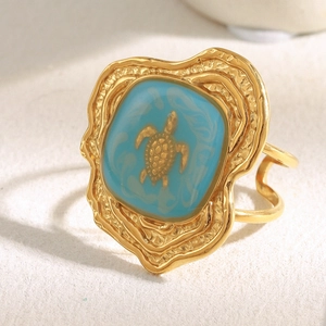 Vintage 18K gold plated sea turtle ring with ocean blue inlay and hammered texture